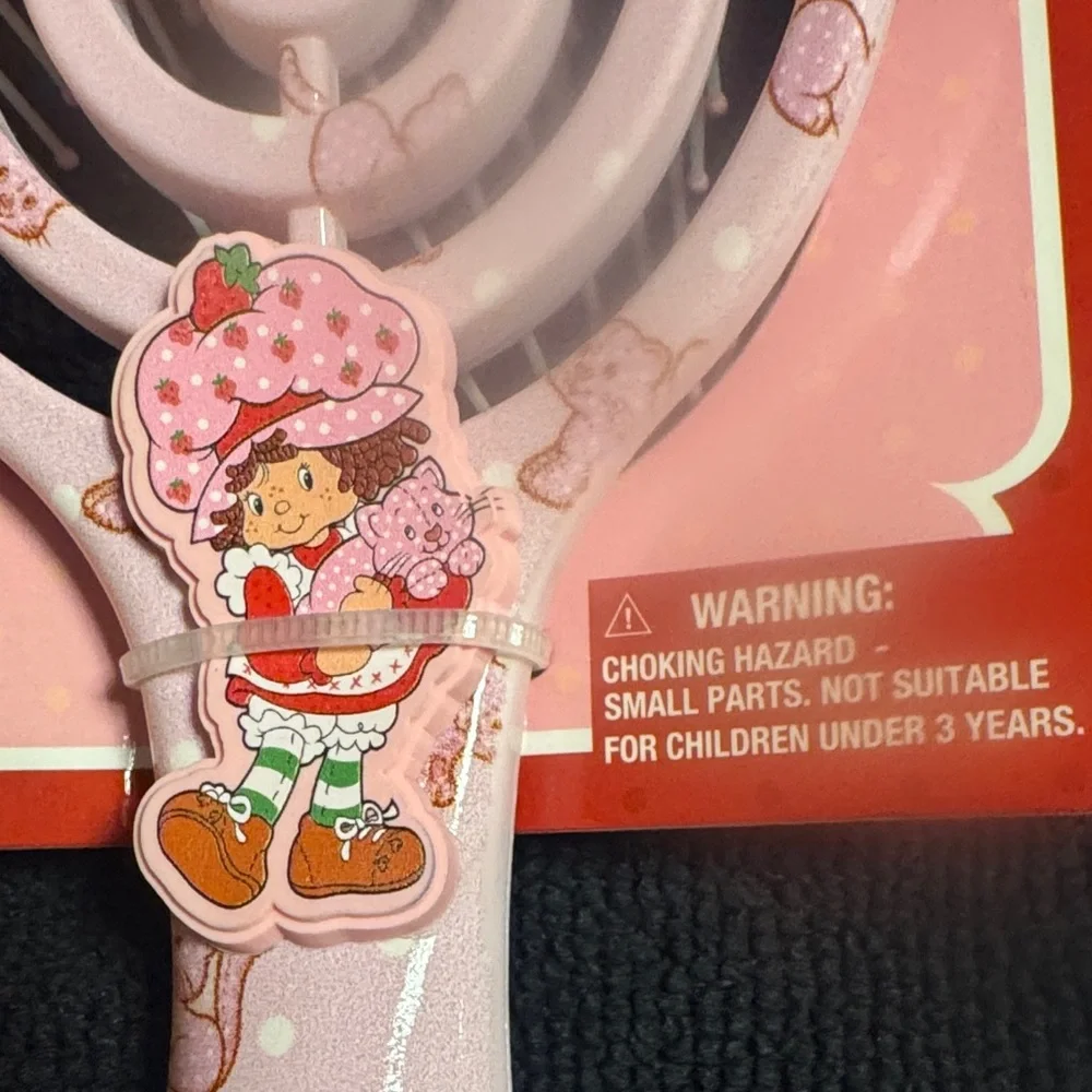 NEW Strawberry Shortcake Pink Detangler Brush